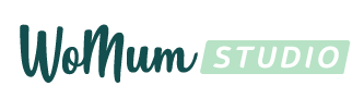 Logo WoMum Studio - Marque du 1er Studio Fitness en ligne adapté pour les femmes enceintes et jeunes mamans